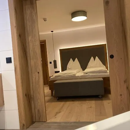 アパート Marx - Marx - *