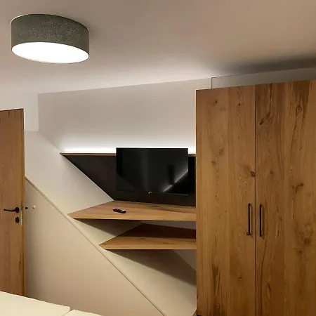 Marx - Marx - 아파트